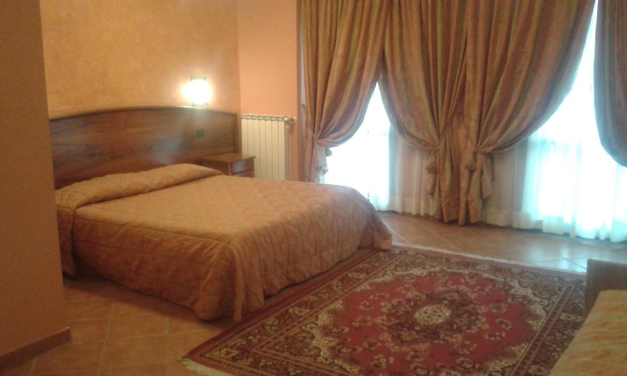 Hotel Cristallo Cerreto Laghi Pokój zdjęcie